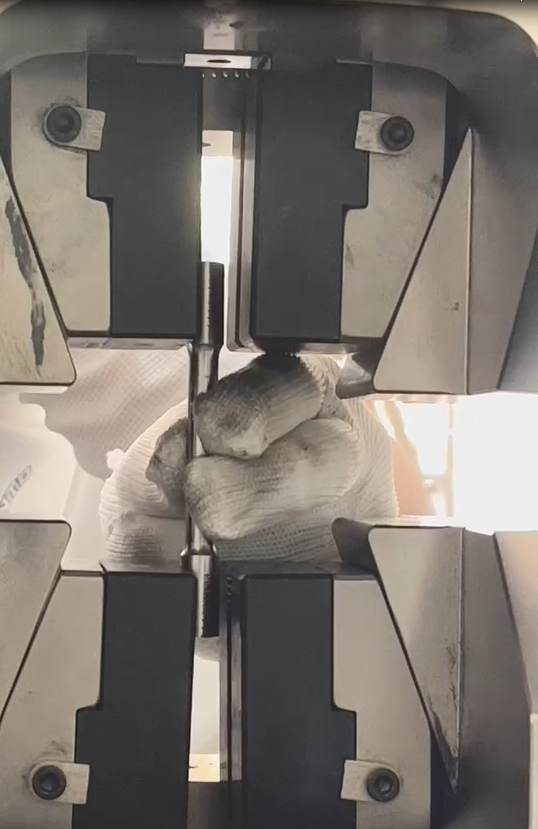 怎么做拉伸试验？拉伸试验可以测试哪些材料性能？